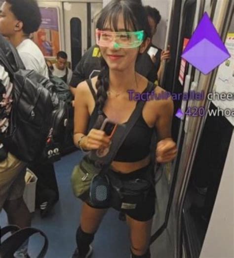 Jinny lounge. Jul 28, 1992 · Net Worth - $600,000 Born on July 28, 1992, Jinnytty age is 30 years. She is a Korean streamer and social media personality with over 450,000 followers already. She rose to fame through Twitch where she often creates videos and live streams around gaming and lifestyle. She's best known for adventure vlogging and song covers. Career 
