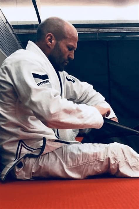 Brazilian Jiu-Jitsu (BJJ) is a martial art that focuses on grappling and ground fighting. /r/bjj is for discussing BJJ training, techniques, news, competition, asking questions and getting advice. Beginners are welcome. Discussion is encouraged.. 