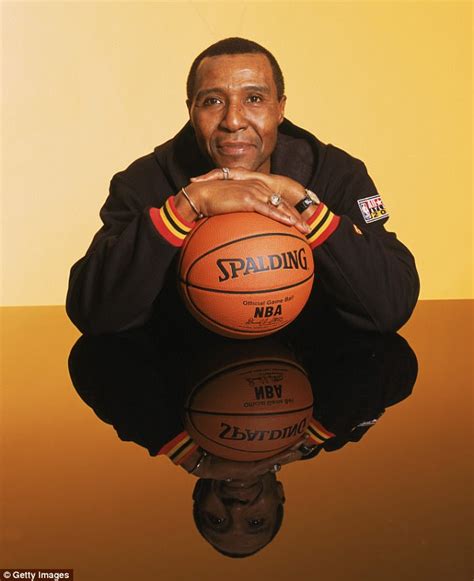 Jo jo white cause of death. Jan 17, 2018 · BOSTON (AP) — Basketball Hall of Famer Jo Jo White, a two-time NBA champion with the Boston Celtics and an Olympic gold medalist, has died. He was 71. The Celtics announced his death Tuesday night. 