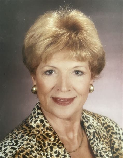 Joan Alexander  Sanaa