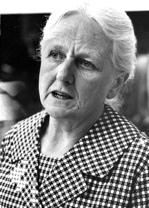 Joan Robinson - Wikipedia