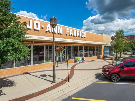 Visit your local Indiana (IN) JOANN Fabric and Craft Store for the largest assortment of fabric, sewing, quliting, scrapbooking, knitting, crochet, jewelry and other crafts. 