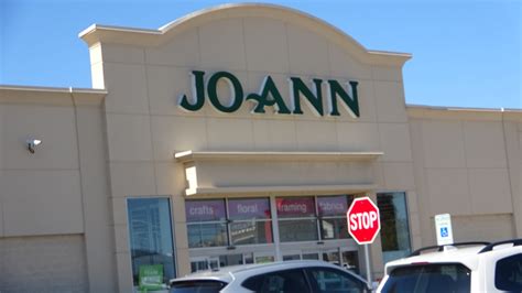Joann fabrics cranberry township pa. 133 Pittsburgh Mills Circle. Tarentum , PA 15084. 724-274-5965. Store details. Visit your local JOANN Fabric and Craft Store at 7375 McKnight Road in Pittsburgh, PA for the largest assortment of fabric, sewing, quilting, scrapbooking, knitting, jewelry and other crafts. 