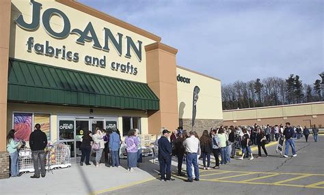 How much do Jo-Ann Fabric and Craft Stores Loading a