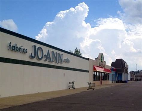 Joann fabrics portage mi. Location (s) in Grandville. JOANN. 3323 Century Center St Sw. Grandville , MI 49418. 616-531-4722. Click here for store hours & details. 