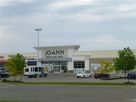 Akron Beacon Journal. 0:04. 0:26. A major U.S. retailer based in Hudson is reportedly on the brink of bankruptcy. Bloomberg reported that craft retailer Joann Inc. is in talks with lenders to .... 