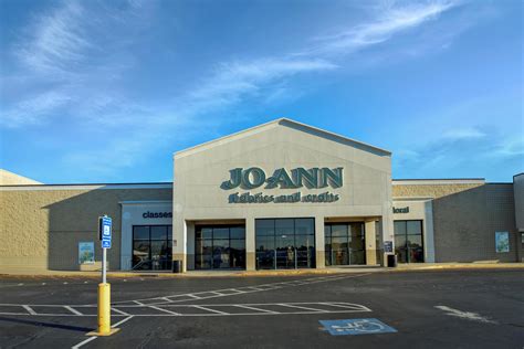 Joanns conyers. Jo-Ann Fabrics, now formally known as JOANN, is a crafter's heaven. The popular retail chain carries everything from sewing patterns and beads to yarn and thread, making it a one-stop shopping ... 