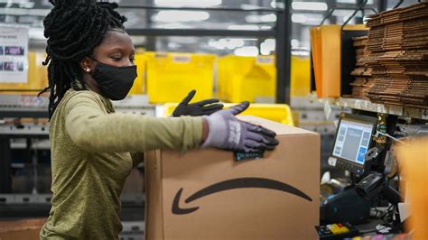 Jobs a amazon. Visit Interviewing at Amazon to learn about each step of the application and interview process with us, from completing the online application to preparing for phone and in … 