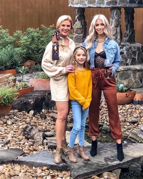 Who Are Jodi Laine Fournerat Parents? Jodi Laine Fournerat, the new girlfriend of Chase Chrisley, was born to Glynis Fournerat and Logan Founerat. Jodi Laine Fournerat is 30 years old. Her birth year is 1993. She is working as a Travel Laser Surgeon Assistant at Agiliti Health. She started that job in January 2023. Jodi finished high …. 