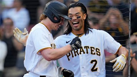 Joe, Suwinski hit back-to-back HRs in Pirates’ win over Reds