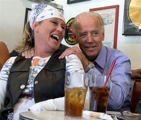 Joe Biden gets cozy with bikers - The Washington Post