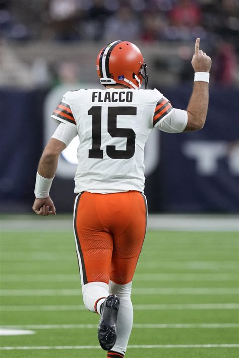 Joe Flacco’s revival in Cleveland has the Browns on the verge of clinching a playoff spot