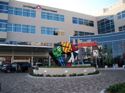 Joe dimaggio hospital. HOLLYWOOD - Joe DiMaggio Children's Hospital is soaring to new heights, as it completed a $166 million expansion, designed to meet the increasing pediatric needs of South Florida. And the ... 