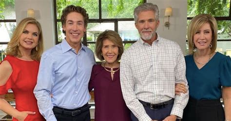  On TBN's Your Best Life Now, Joel Osteen shows us the importance of choosing happiness and a good attitude every day through the story of Candace Payne, bett... . 