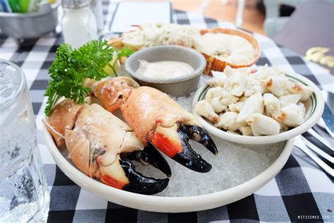 Joes stone crab miami. 11 Washington Avenue Miami Beach, FL 33139 Main Restaurant: (305) 673-0365 . LUNCH. Wednesday - Sunday 11:30am to 2:30pm. DINNER. Sunday - Thursday 5pm to 10pm 