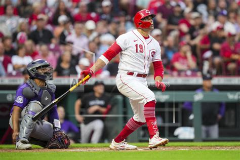 Joey Votto homers in return to Cincinnati Reds’ lineup after 10-month absence