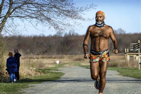 Jogging nude. Running a 5K is intimidating enough, but try doing it in the nude. I did: Last week, I participated in the Bouncing Buns Clothing Optional 5K in Palmerton, Pa. Here’s what I … 