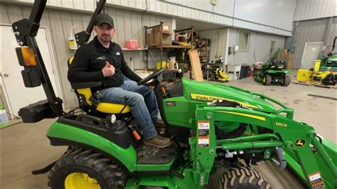 John Deere's 1025R - Why It's the Preferred Compact Tractor ...