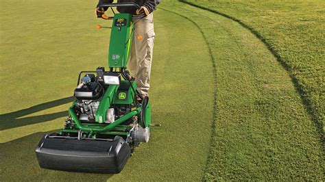 John Deere 180 E-Cut™ Hybrid Walk Greens Mower