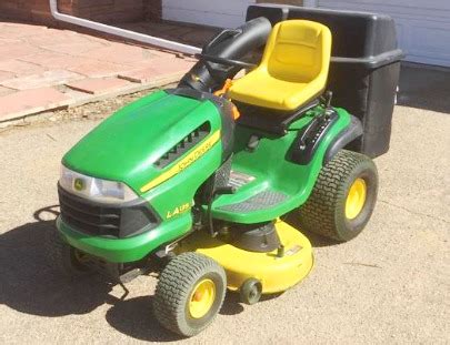 John Deere LA135 lawn tractor: technical specs and review