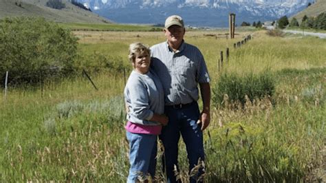 John and Vickie Fourshee, 70 & 69, of Cadiz WKDZ Radio