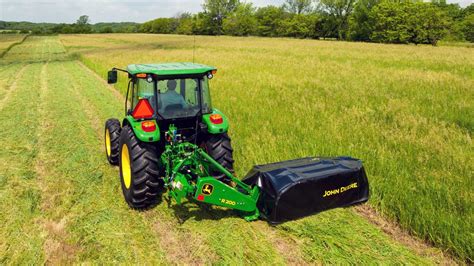 John deere 275 disc mower hp requirements. Major disc mower manufacturers usually offer a range of disc mowers suited for small farms to large-scale hay operations. Cutting widths often range from anywhere from 5 to 15 feet (1.5 to 4.5 meters), and some of the largest models reach 29.5 feet (9 meters) wide. 
