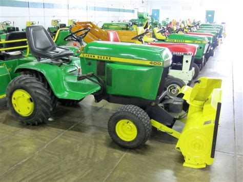Product features are subject to change without notice. Contact your local John Deere dealer for more information. *Five-year cutterbar warranty covers internal drive components on Zero Series Mower-Conditioners. See dealer for details. The C400 Mower-Conditioner delivers a fast, clean cut, field after field, season after season.. 