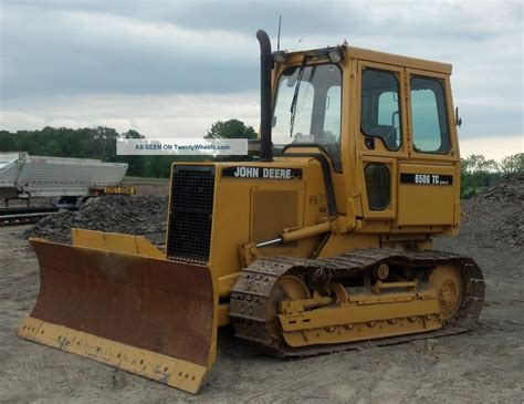 650G Crawler Dozer Specifications.....00 -0002 22 Drain and Refill Capacities .....00 -0002 24 650G—LGP Crawler Dozer Specifications.....00 -0002 25 ... John Deere equipment include such items as lubricants, coolants, paints, and adhesives. A Material Safety Data Sheet (MSDS) provides specific .... 