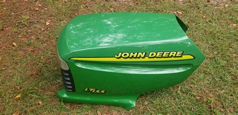 John deere lt133 lt155 lt166 manuale d'uso per trattori da giardino per prati sn 045001 up. - Tit-coq ; pièce en trois actes.