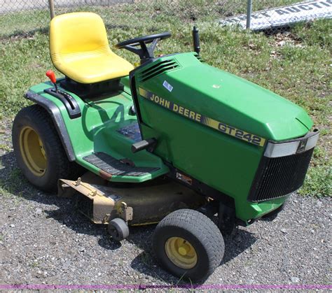 John Deere 4630 tractor has sold in Haysville, Kansas for $9570. Item 8077 sold on March 30th, 2011. This John Deere 4630 tractor will sell to the highest bidder regardless of price.. 