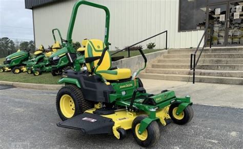 The John Deere Z530R 24-HP John Deere branded V-Twin engine has a top speed of 9mph with plenty of power and torque to handle tough mowing conditions. The 60 in. High-Capacity Mower deck is a heavy-duty, 9-Gauge, 0.15 in. (3.8 mm), stamped-steel, deep, flat-top design that delivers excellent cut quality, productivity, durability, and versatility.. 