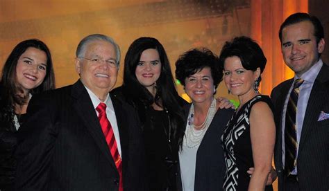 John hagee family. Hagee Ministries. Through the daily broadcast of John Hagee Ministries, Pastors John and Matthew Hagee are bringing a biblical message of salvation and hope through Jesus Christ, and fulfilling the bold and uncompromising mission of their ministry to take “all the Gospel to all the world and to all generations.”. Find out more at www.jhm.org. 