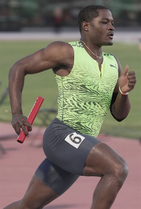 Omar McLeod in 4x100m at the 2023 John McDonnell Invitational. The Trackwired Elite team got disqualified afterward.#OmarMcLeod #trackandfield #olympicchampi.... 