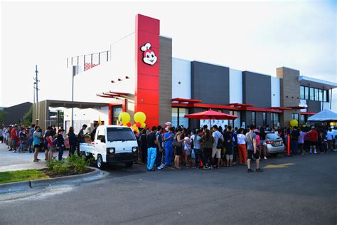Jollibee stores in usa. Jan 3, 2020 ... JFC said in a statement that some people camped out for as long as 3 days in extremely cold weather outside the Chandler store so they can be ... 