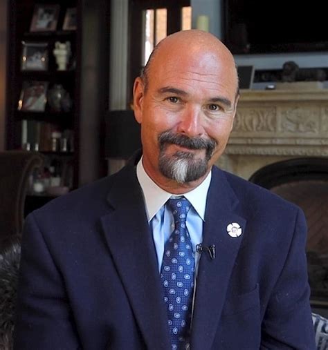 Pete Najarian Wiki Biography. Pete Najarian, born on 22 December 1963, is an American market analyst and television personality who became famous for co-founding Najarian Advisors and for being one of the panel in the show "Fast Money". ... With the help and influence of his brother Jon, Najarian shifted into a new career and started .... 