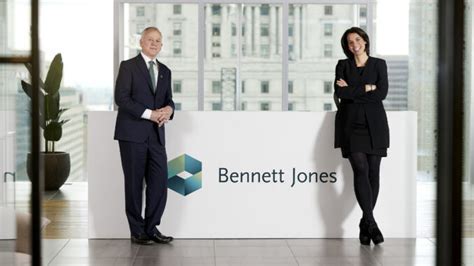 Jones Bennet Video Montreal