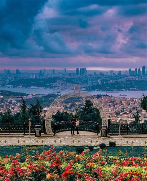 Jones Hill  Istanbul