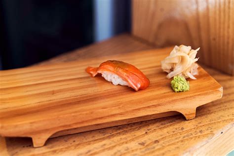 Jones sushi. Oyshi Sushi. Oyshi Sushi goes for $27.99 for lunch and $32.99 for dinner. The menu includes ahi poke, rolls, crispy scallops, and nigiri. It all pairs with a modern design inside and generally ... 