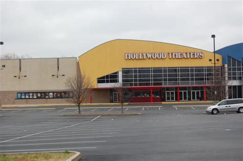 Joplin mo movie theater. JOPLIN, Mo. — The Joplin City Council received an update from the real estate company that’s bringing an eight-screen movie theatre project to Joplin. Woodsonia Real Estate, based out of Omaha ... 