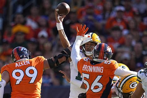 Jordan Love and the scuffling Packers offense struggle again early, can’t catch up vs. Broncos