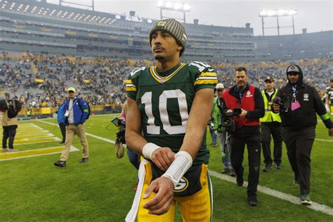 Jordan loce. Mar 29, 2023 · Jordan Love, the Packers' first-round pick in 2020, is ready to assume the role of starting quarterback. Love’s only played in 10 NFL games and has just 50 completions to his name, but LaFleur ... 