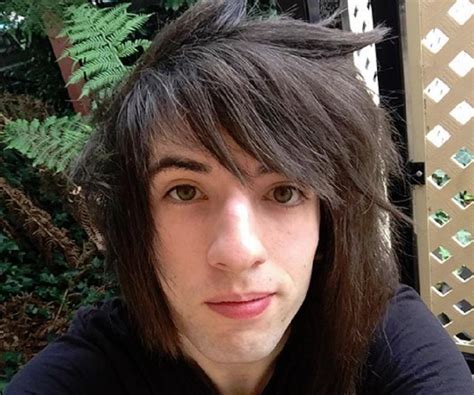 Jordin swetof. SweetoTOONS is an Australian male Virtual YouTuber and Streamer. He lives with Wolfychu. Jordan Sweeto the person behind SweetoTOONS is a member of a band and some times tours Australia. He sometimes … 