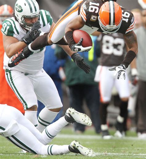 Josh Cribbs forced to sidelines with four dislocated toes: Browns ...