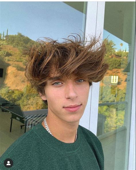 04:52. Fri, Mar 26 20211:22 PM EDT. Claire Nolan. Josh Richards, 19, rose to fame on the apps Musical.ly and TikTok and now has over 35 million followers across his social channels. Richards is .... 