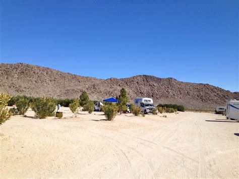 Joshua tree lake rv & campground. North of Joshua Tree. Joshua Tree Lake RV and Campground (44 sites, $) – 40 ft max RV length. They have water and electric hookups, and dump. JT Sportsman Club (78 sites, $) – full hookups. 50 ft max RV length; Twentynine Palms RV Resort (170 sites, $) – full hookups and pull thru sites. 55 ft max RV length. 