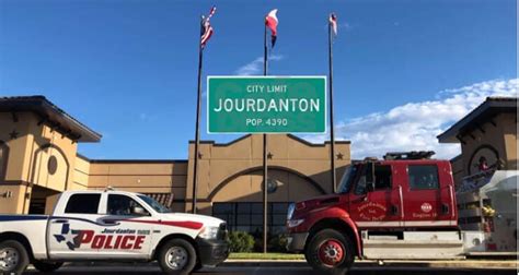 Jourdanton dps photos. Have you ever taken a photo that you absolutely love, but wish that the background was different? Maybe you want to remove distracting elements from the background, or perhaps you ... 