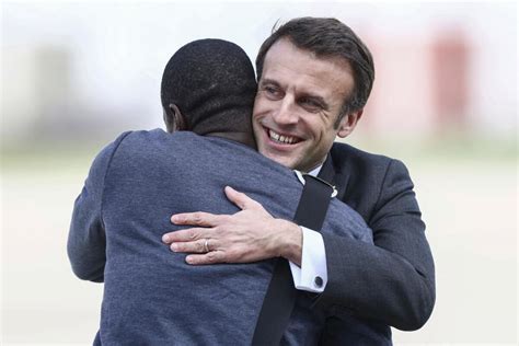 Journalist freed in Mali welcomed in France by Macron