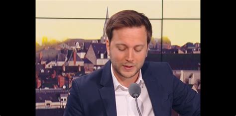 Journaliste omtv.  Mais le d&eacute;part de Christophe Bouchet &agrave; l'automne 200...