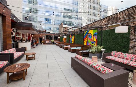 Joy district chicago. Joy District is a venue for sharing, celebrating and enjoying in Chicago's River North. It offers a menu of small plates, private enclosures, a roof top experience and a late night … 