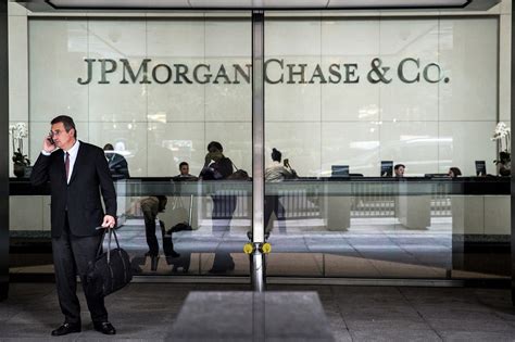 Jp morgan chase bank n.a. address. "Chase Private Client" is the brand name for a banking and investment product and service offering. Bank deposit accounts, such as checking and savings, may be subject to approval. Deposit products and related services are offered … 